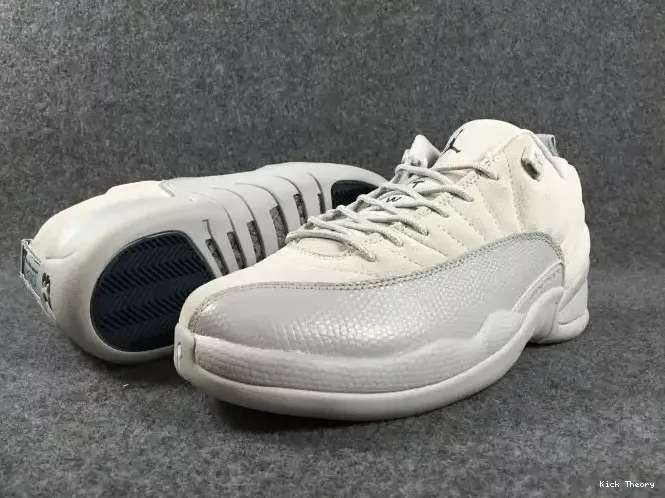 Kicked Out Shoe Store Suede Low 308317-002 Grey Jordan Air 12 0207