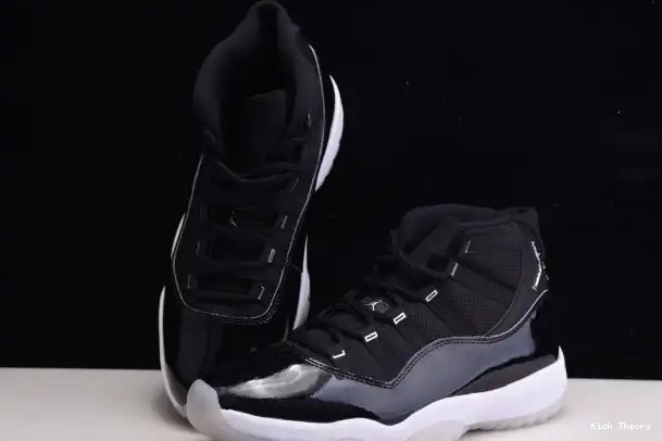 Kicked Out Shoe Store 25th Air CT8012-011 Anniversary Jordan 11 0213