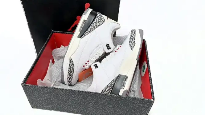 Kicked Out Shoe Store Retro 3 Reimagined White Cement DN3707-100 Jordan 0224